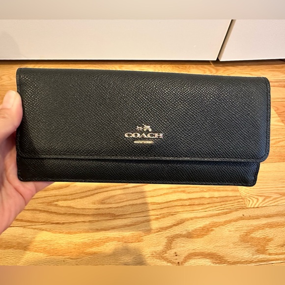 Coach Handbags - Coach slim trifold wallet